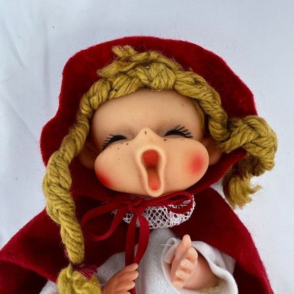 Vintage Christmas Caroler Dolls Made In Hong Kong 11" - Picture 8 of 10